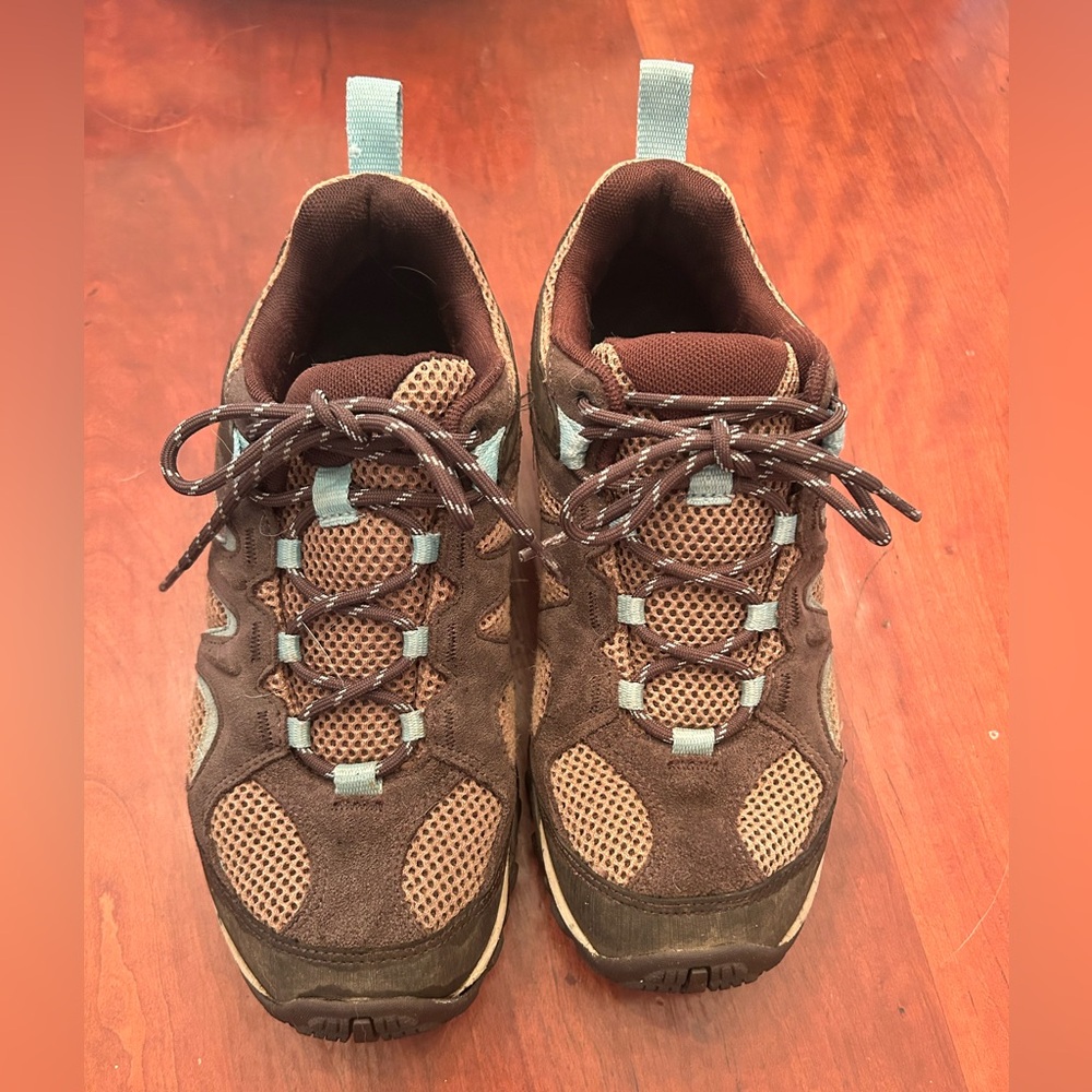 Merrell women’s Yokota 2 hiking shoe